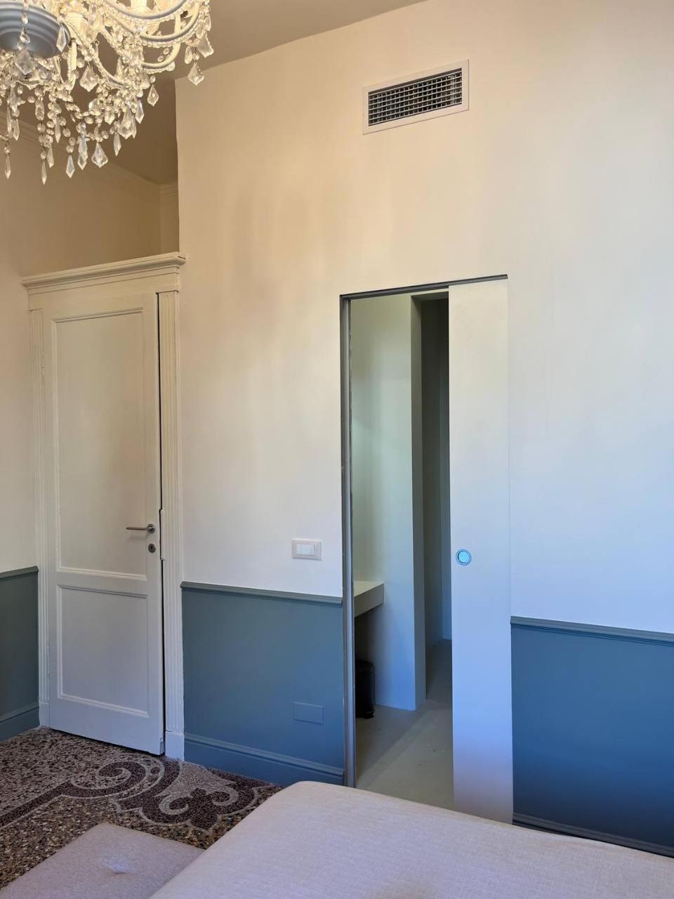 B&B Dimora Liberty Генуя Экстерьер фото